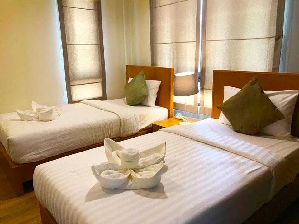 Chalong – 3 chambres avec piscine privée à louer — Miniature 8