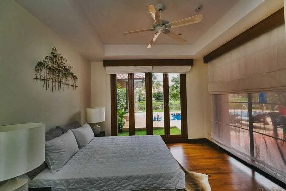 Belle villa avec piscine 4 chambres à louer à Choeng Thale, Phuket — Miniature 5