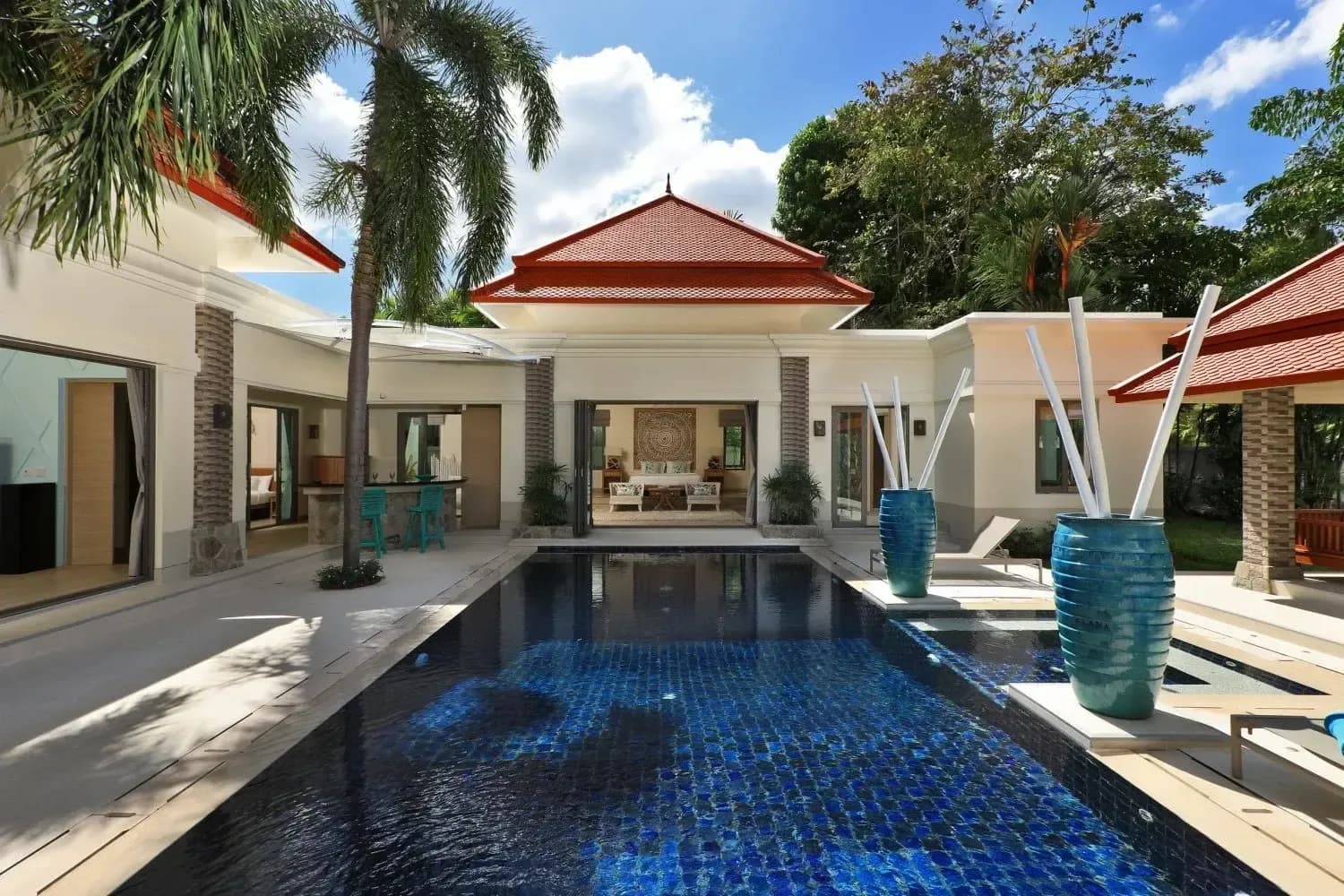 Sai Taan, villa 5 chambres avec vue piscine à Sai Taan — Photo 1