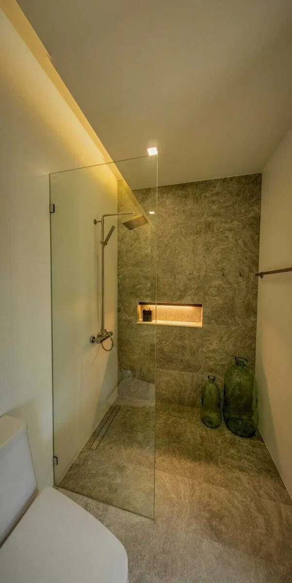 Élégante villa avec piscine privée 4 chambres à vendre à Thalang — Miniature 2