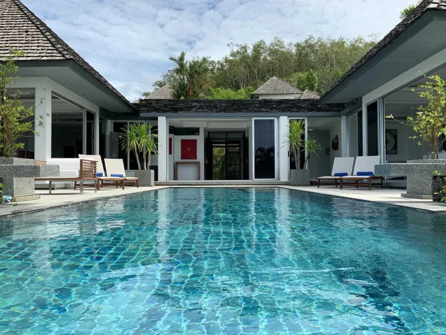 Villa de luxe avec piscine privée 4 chambres à vendre dans le secteur de Laguna — Miniature 2