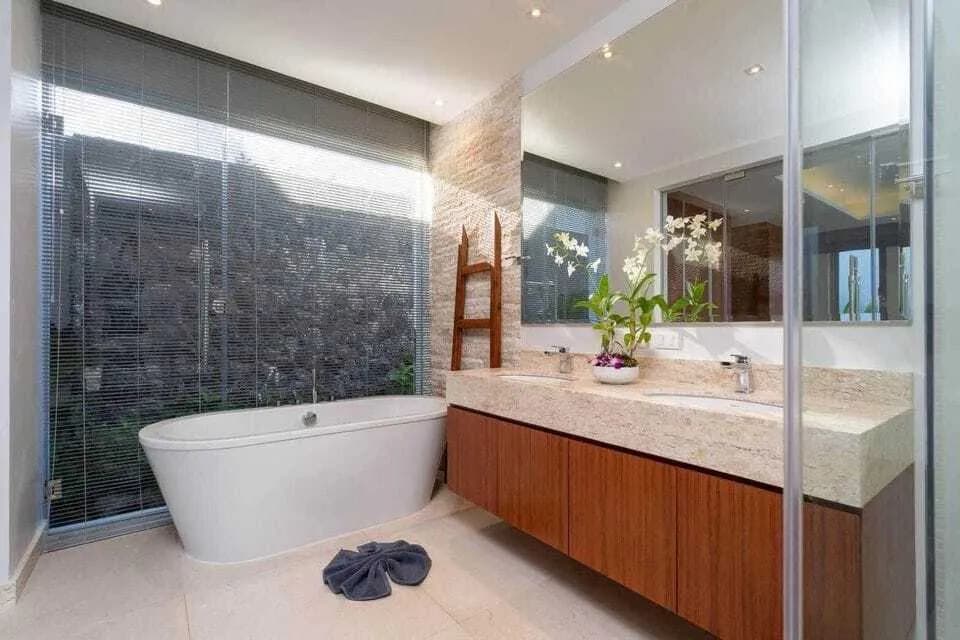 Botanica, 4 chambres avec piscine privée à louer — Miniature 5