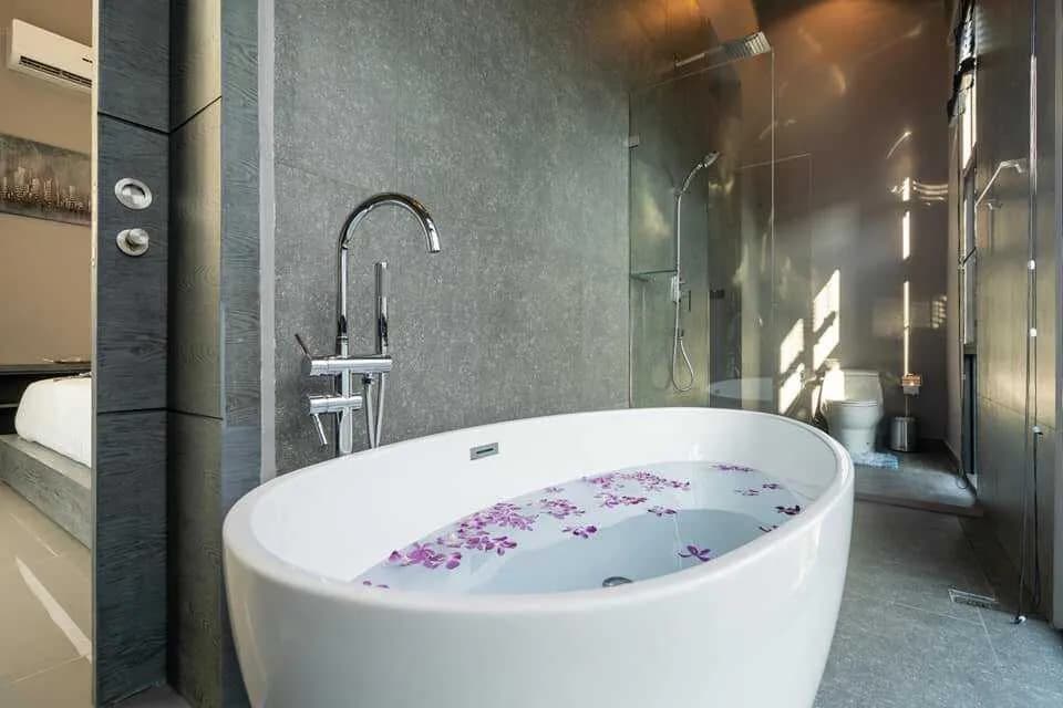 Villa moderne 4 chambres avec piscine privée à louer — Miniature 7