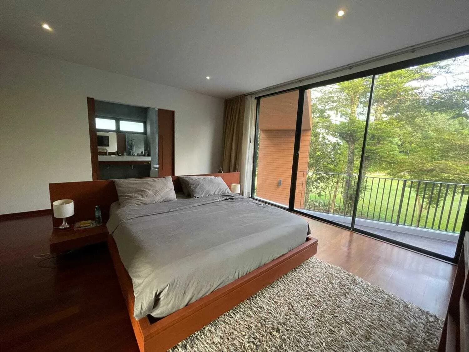 Villa privée avec piscine 4 chambres récemment rénovée à vendre — Miniature 10