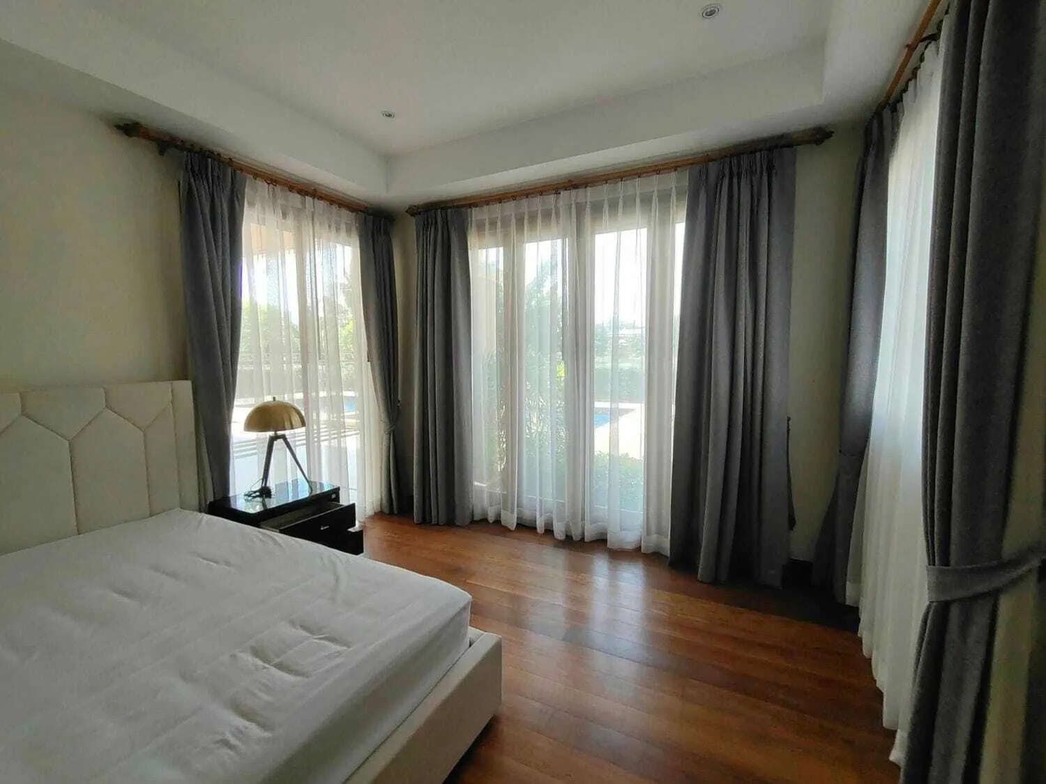 Laguna – 4 chambres avec piscine privée à louer — Miniature 11
