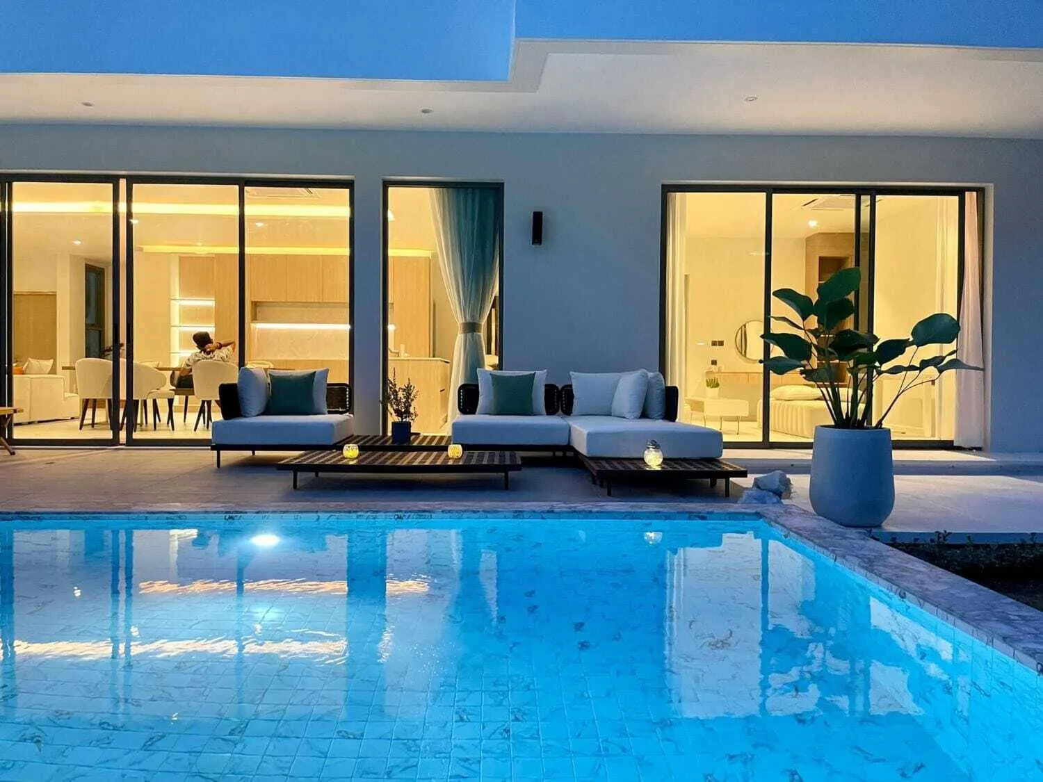 Villa moderne 4 chambres avec piscine privée à louer à Koh Kaew — Miniature 11