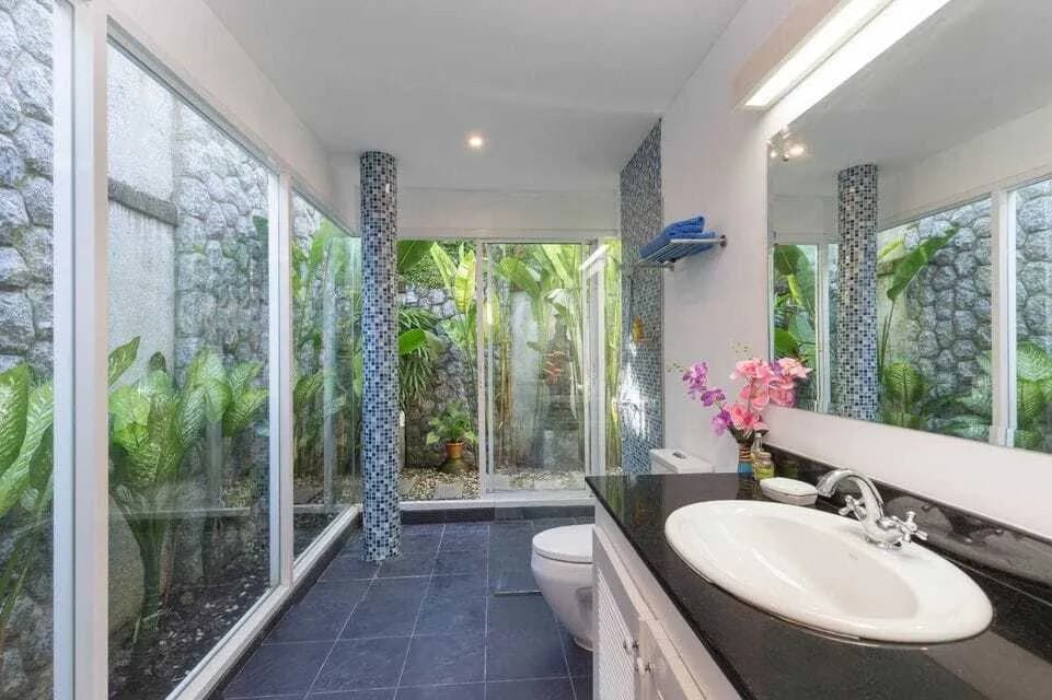 Villa moderne 4 chambres avec piscine privée à louer — Miniature 10