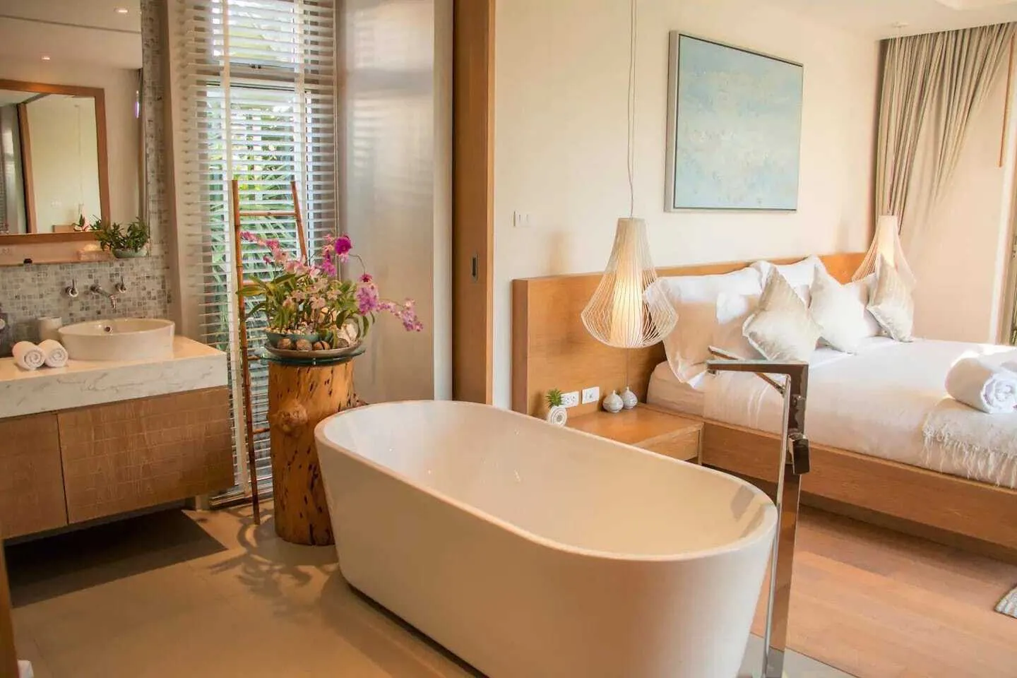 Trichada – Villa 6 chambres avec piscine privée à louer en courte durée — Miniature 2