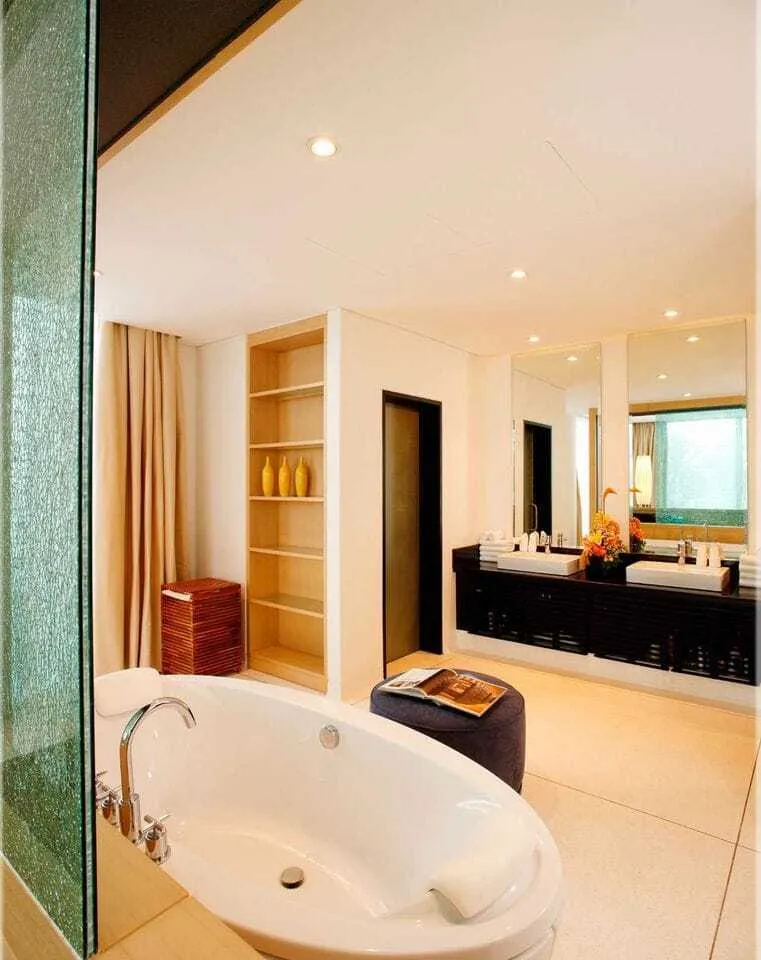 Cape Yamu – Luxueuse villa vue mer 5 chambres avec piscine privée à louer à Yamu — Miniature 28