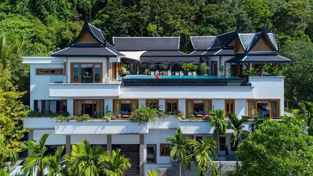 Superbe villa vue mer 10 chambres avec piscine privée à louer à Surin — Photo 1