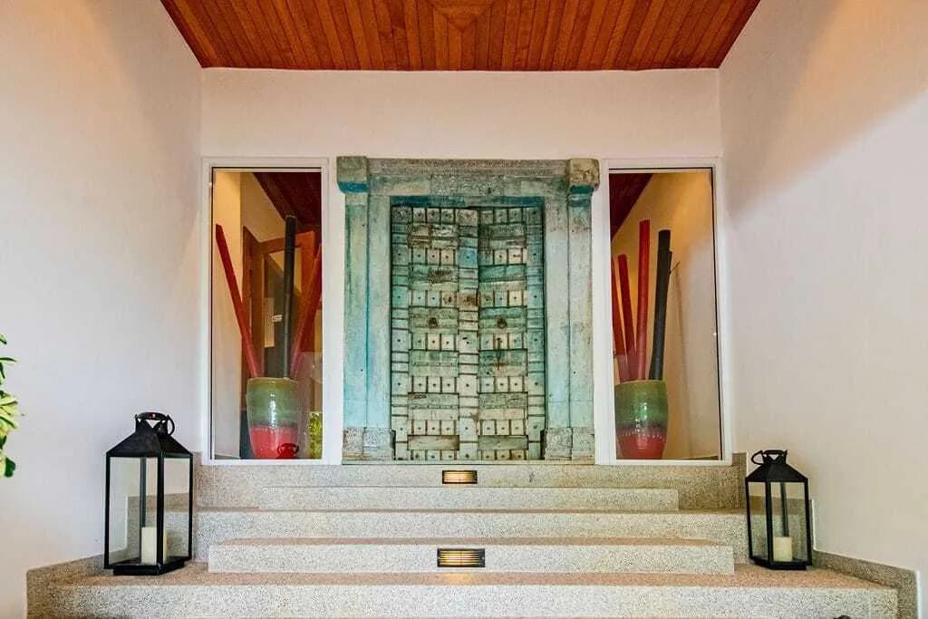 Superbe villa vue mer 10 chambres avec piscine privée à louer à Surin — Miniature 4