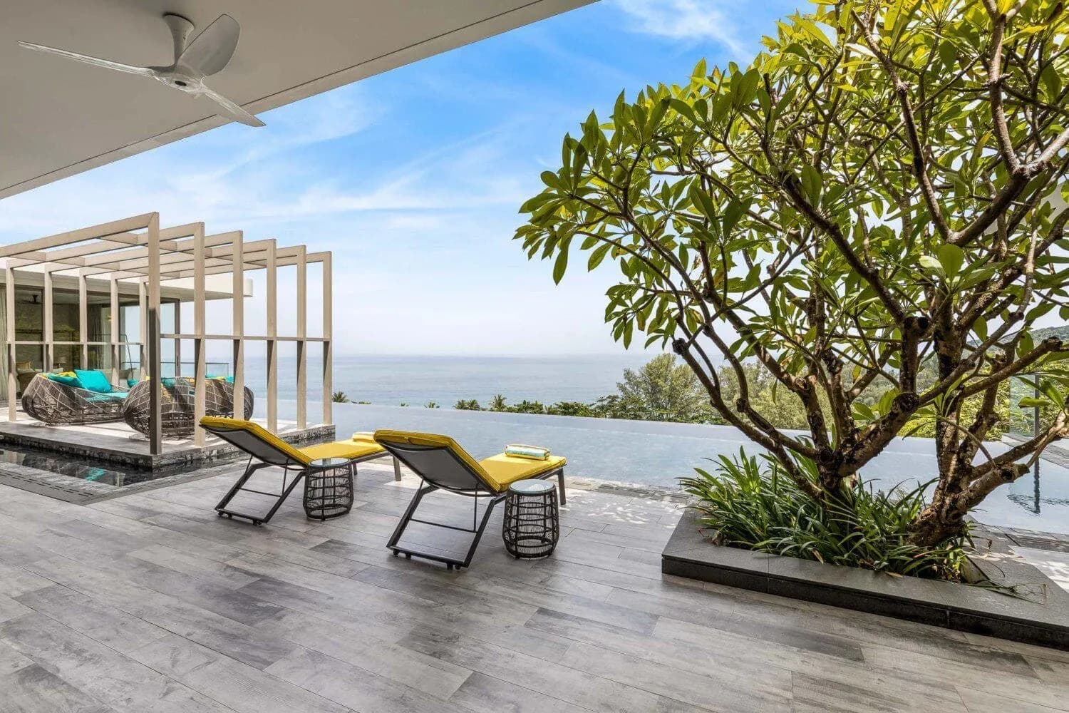Penthouse ultra-luxe 4 chambres vue mer à Naithon Beach