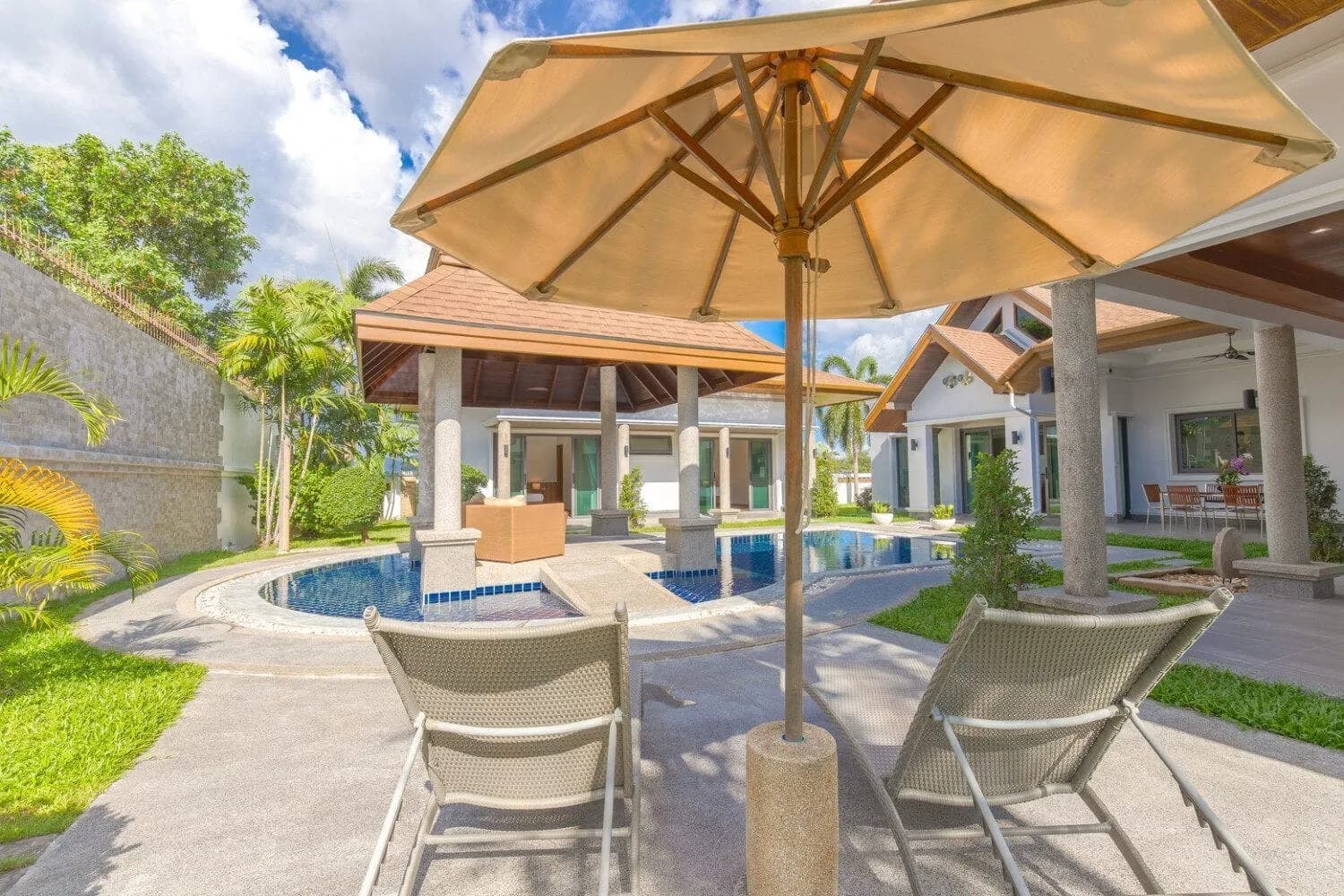 Villa privée avec piscine 4 chambres à louer – à Cherng Talay, Phuket — Miniature 3