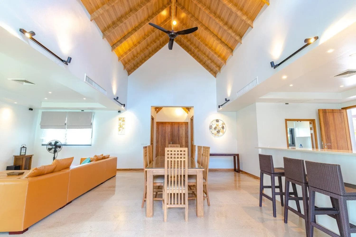 Villa privée avec piscine 4 chambres à louer – à Cherng Talay, Phuket — Miniature 14