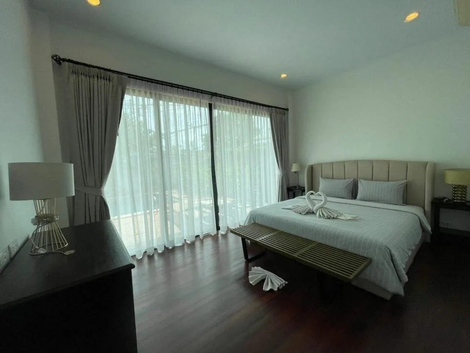 Belle villa tropicale avec piscine 3 chambres à louer, Layan, Phuket — Miniature 11