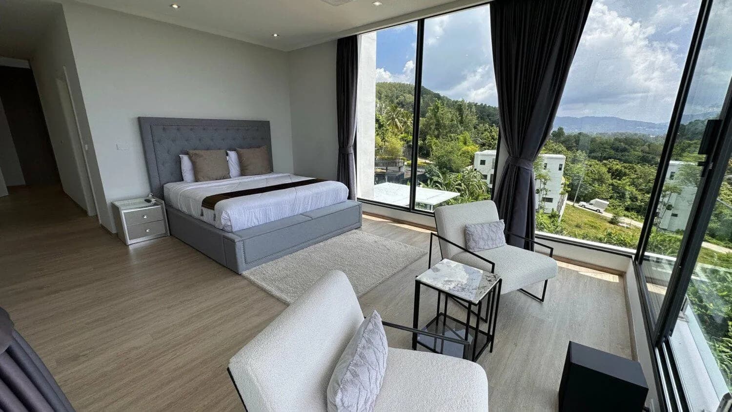 Luxueuse villa avec piscine privée 6 chambres vue mer à vendre à Layan — Miniature 15
