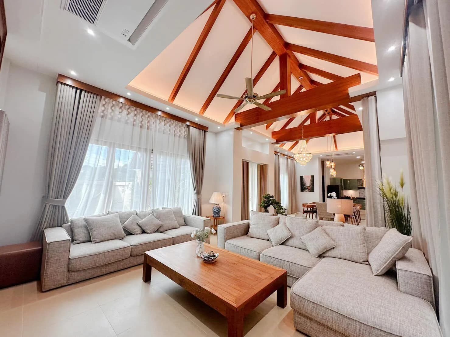 Superbe villa avec piscine 4 chambres à louer, Cape Panwa, Phuket — Miniature 24