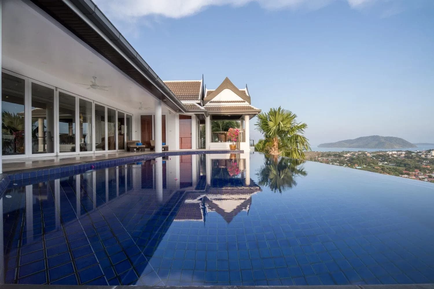 Baan Sawan, villa avec piscine privée 5 chambres vue mer à Rawai — Miniature 13