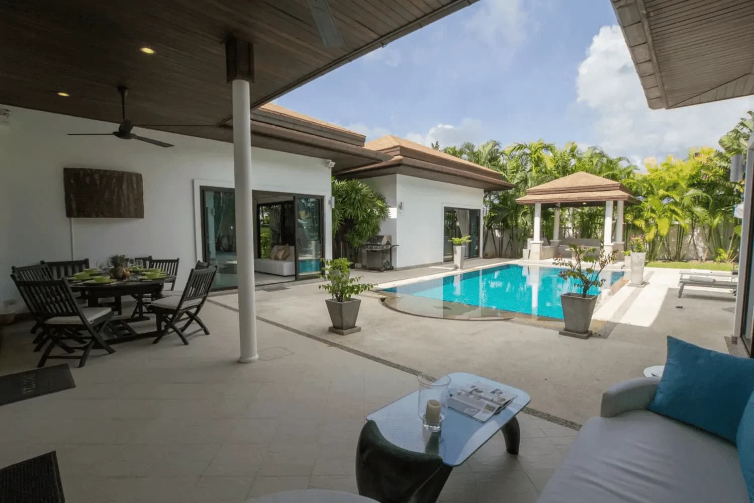 Villa avec piscine privée 3 chambres à vendre à Rawai, Phuket, terrain de 600 m² — Miniature 9