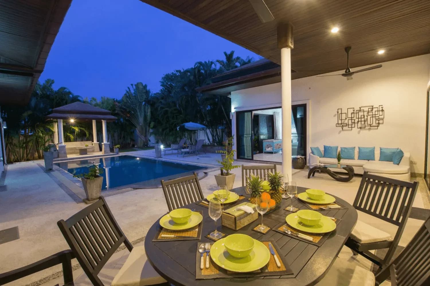 Villa avec piscine privée 3 chambres à vendre à Rawai, Phuket, terrain de 600 m² — Miniature 11
