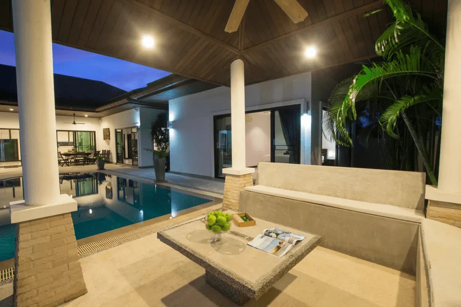 Villa avec piscine privée 3 chambres à vendre à Rawai, Phuket, terrain de 600 m² — Miniature 13