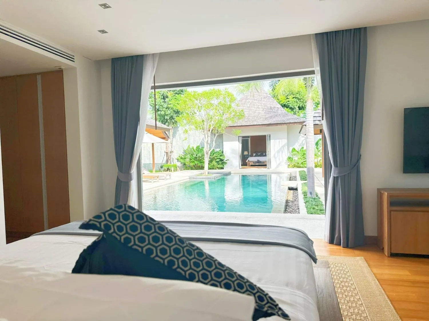 Anchan Grand Residence, villa 4 chambres de 1 105 m² avec piscine à vendre à Choeng Thale, Phuket — Miniature 7
