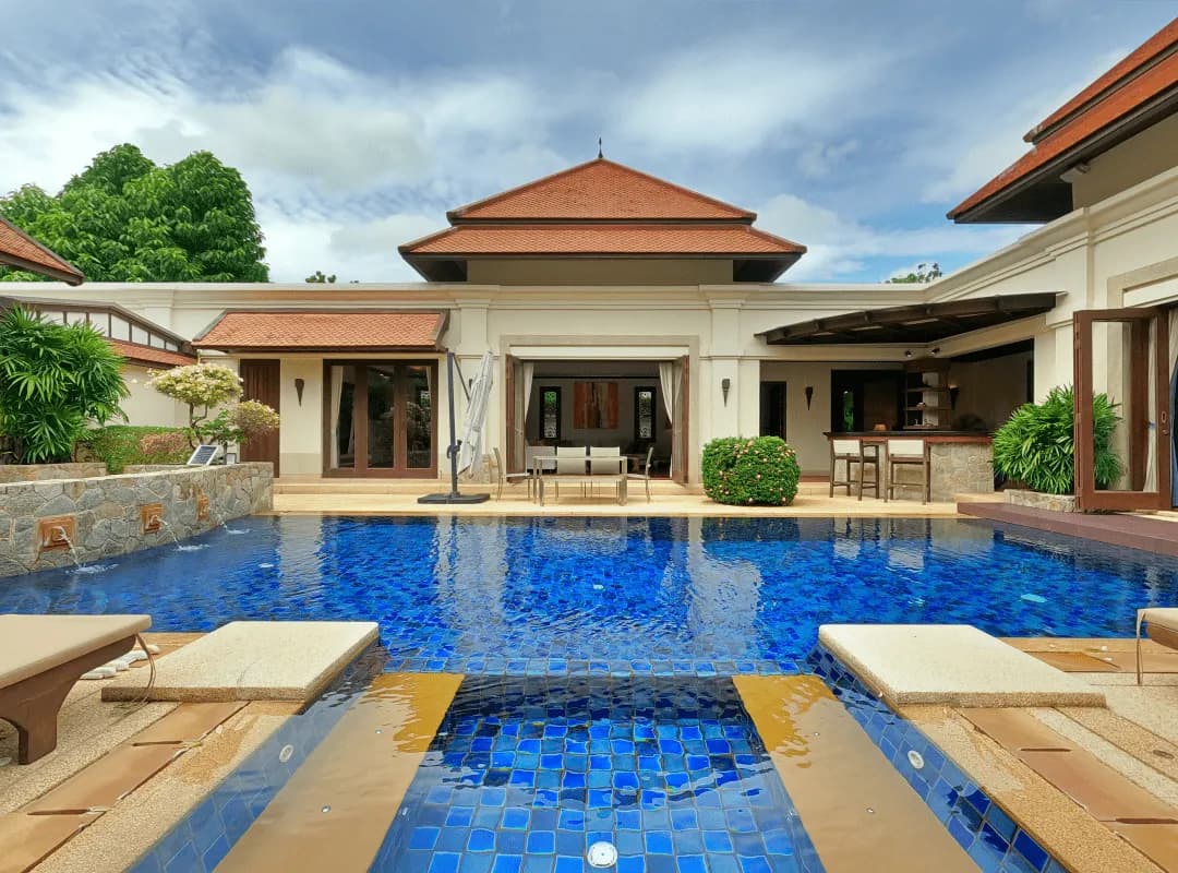 Villa exclusive 4 chambres avec bureaux de 1 300 m² avec piscine privée à vendre à Bang Tao, Phuket — Miniature 7