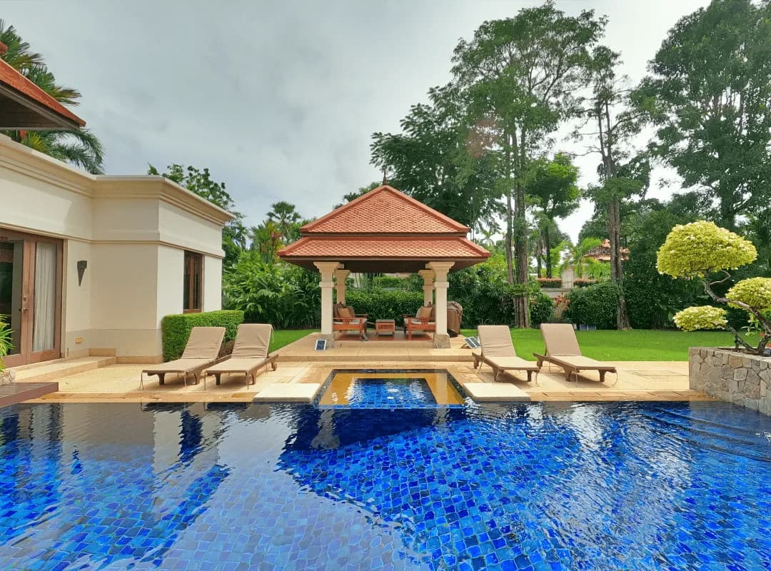Villa exclusive 4 chambres avec bureaux de 1 300 m² avec piscine privée à vendre à Bang Tao, Phuket — Miniature 14