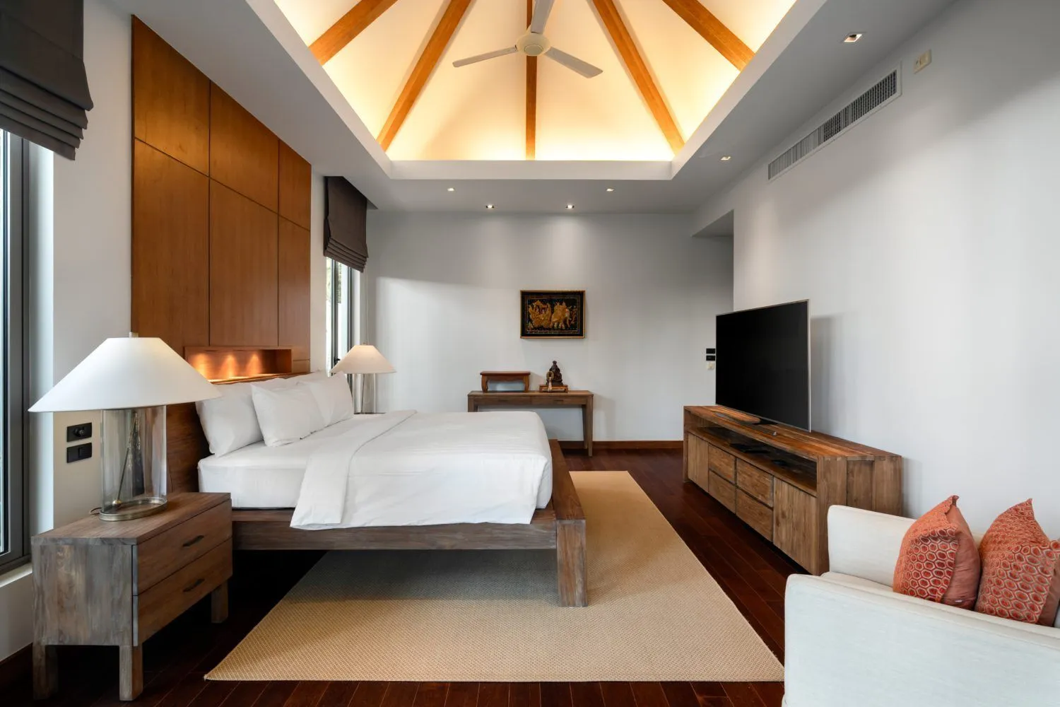 Villa 4 chambres de 1 537 m² avec piscine privée à vendre à Choeng Thale, Phuket — Miniature 11