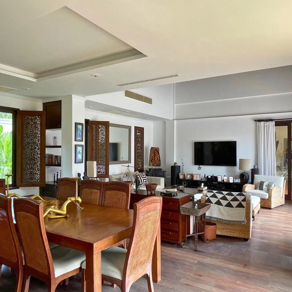 Villa de style balinais 4 chambres avec piscine privée à vendre à Choeng Thale, Phuket — Miniature 6