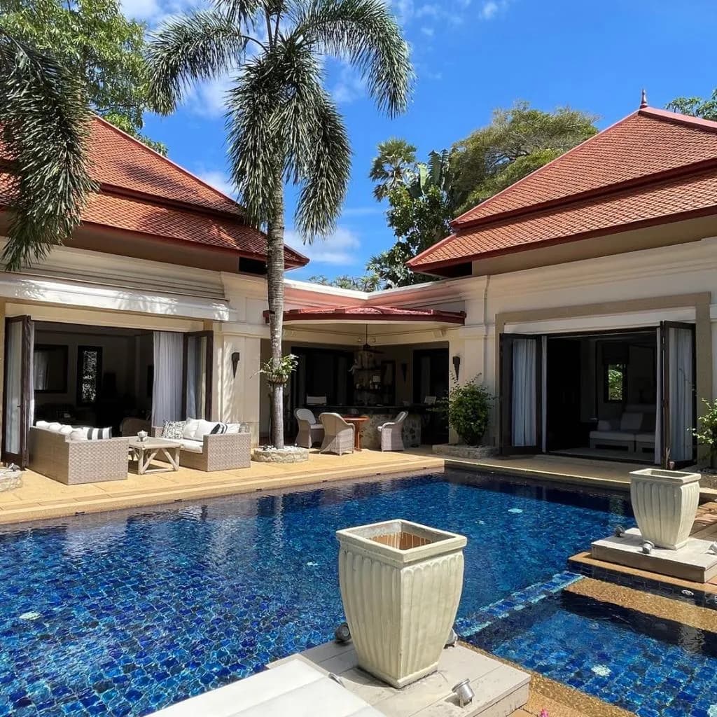 Villa de style balinais 4 chambres avec piscine privée à vendre à Choeng Thale, Phuket — Miniature 19