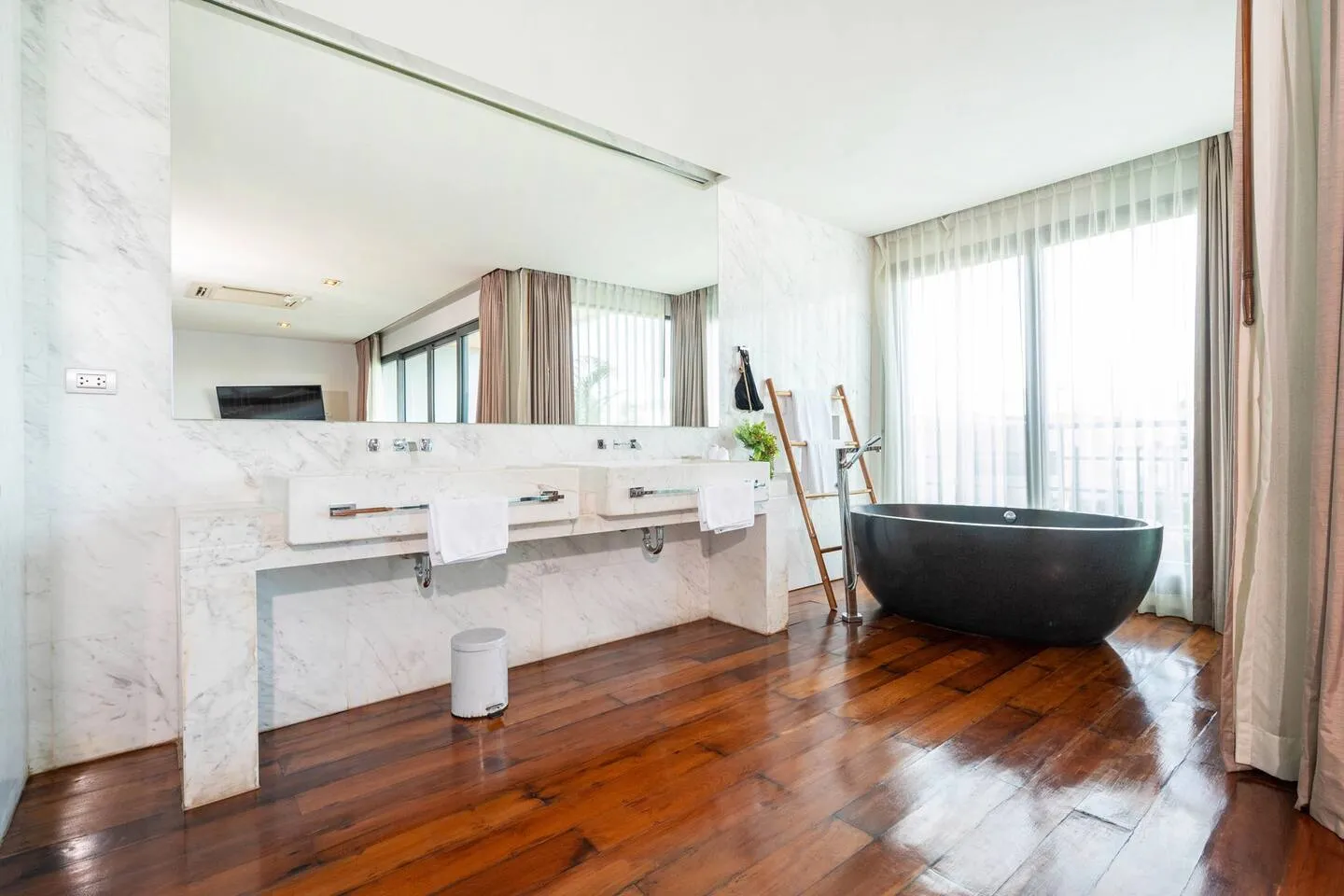 Villa vue mer 5 chambres avec piscine privée à louer à Rawai — Miniature 16