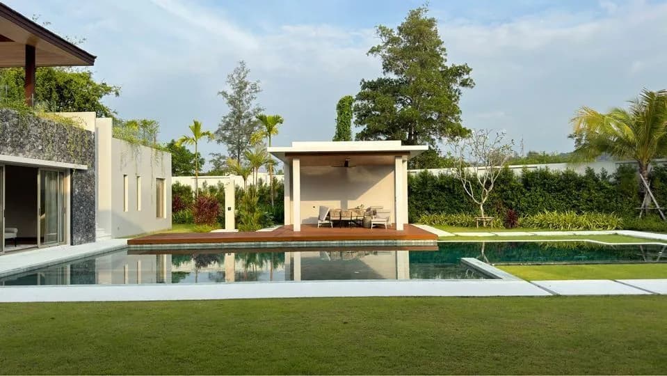Spacieuse villa Botanica de 1 400 m², 5 chambres avec piscine privée à louer à Choeng Thale, Thalang — Miniature 7