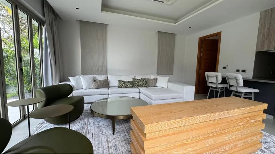 Spacieuse villa Botanica de 1 400 m², 5 chambres avec piscine privée à louer à Choeng Thale, Thalang — Miniature 12