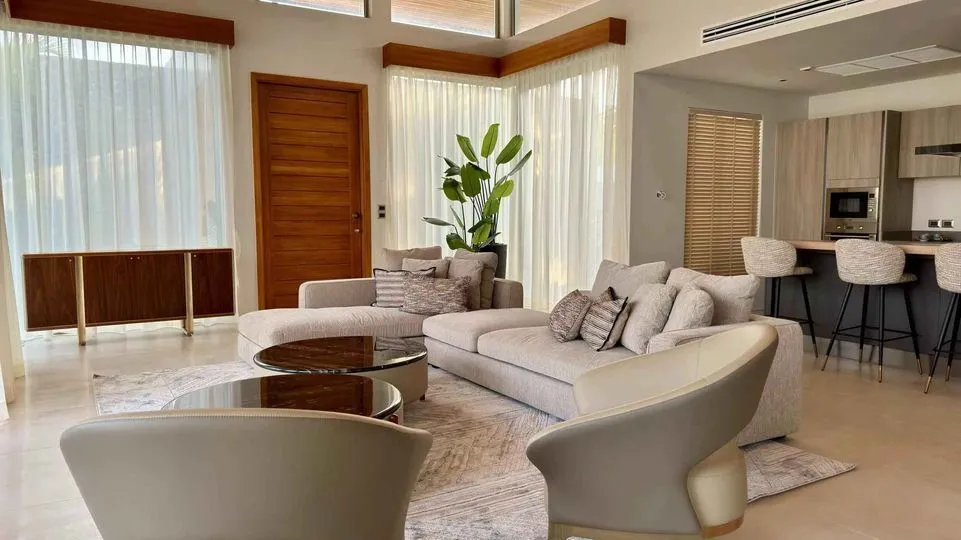 Spacieuse villa Botanica de 1 400 m², 5 chambres avec piscine privée à louer à Choeng Thale, Thalang — Miniature 13