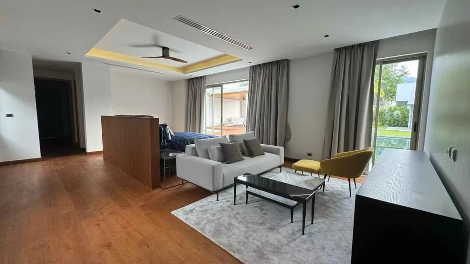 Spacieuse villa Botanica de 1 400 m², 5 chambres avec piscine privée à louer à Choeng Thale, Thalang — Miniature 14