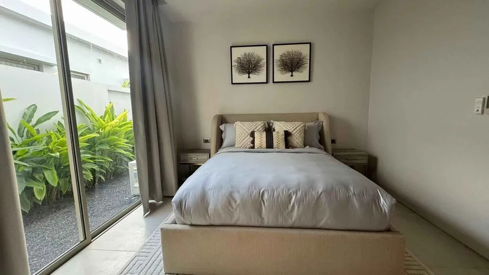 Spacieuse villa Botanica de 1 400 m², 5 chambres avec piscine privée à louer à Choeng Thale, Thalang — Miniature 18