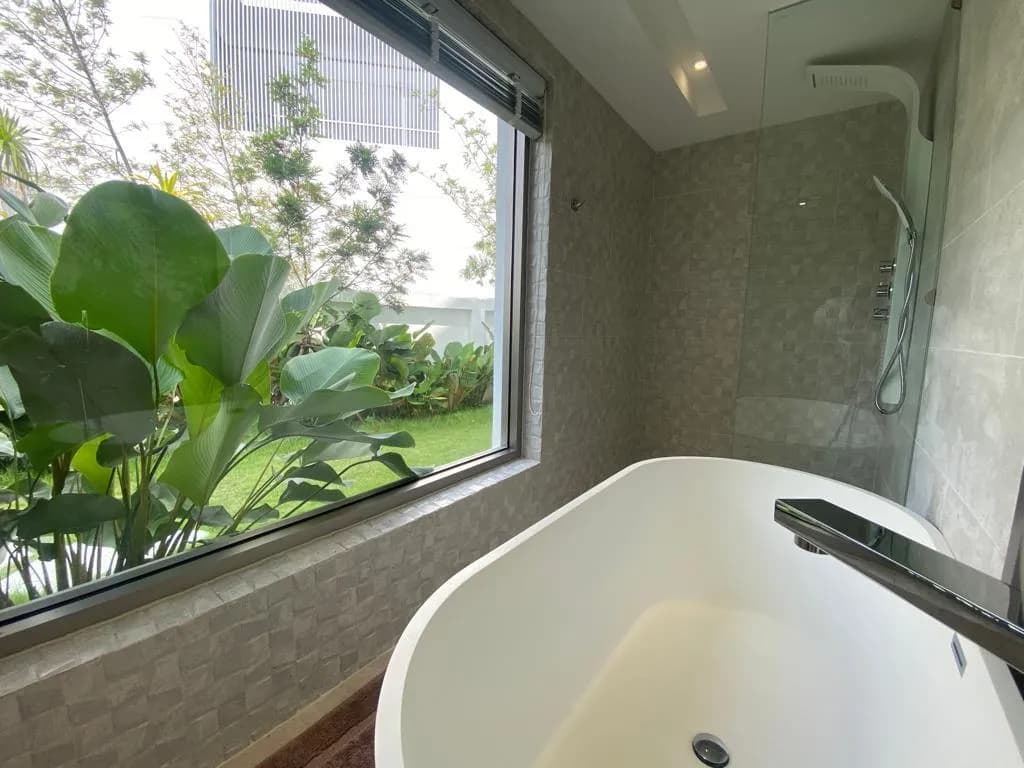 Villa neuve 3 chambres avec piscine privée à vendre à Choeng Thale, Phuket — Miniature 2