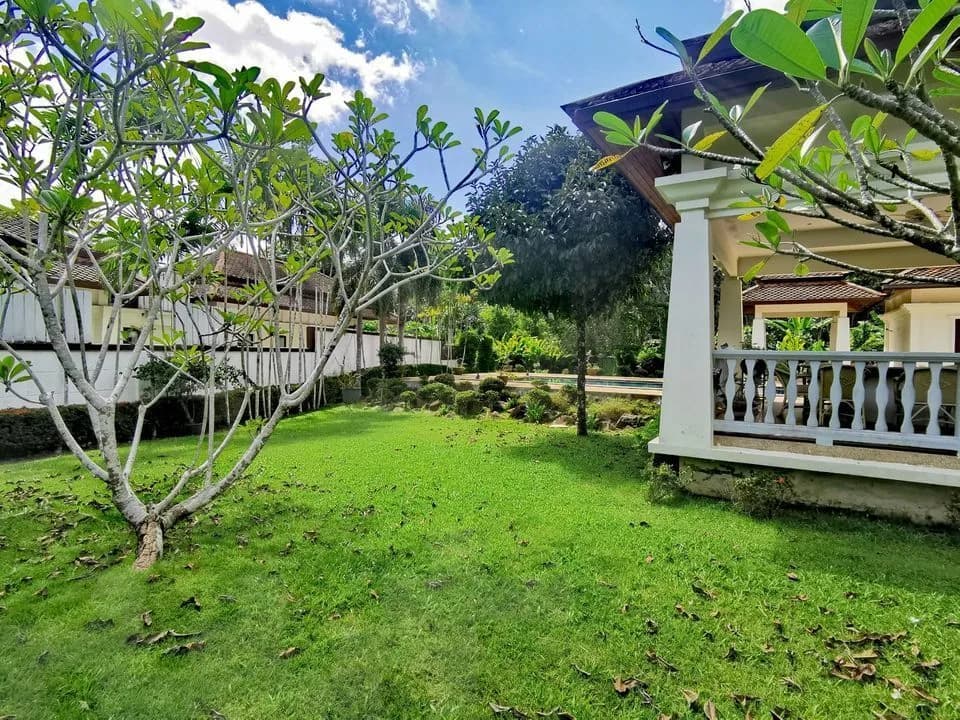 Villa 5 chambres avec grand jardin à louer à Thalang — Miniature 3