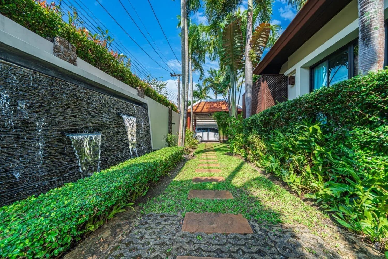 Baan Bua, villa de luxe 4 chambres avec piscine privée à vendre à Nai Harn-Rawai, Phuket — Photo 1