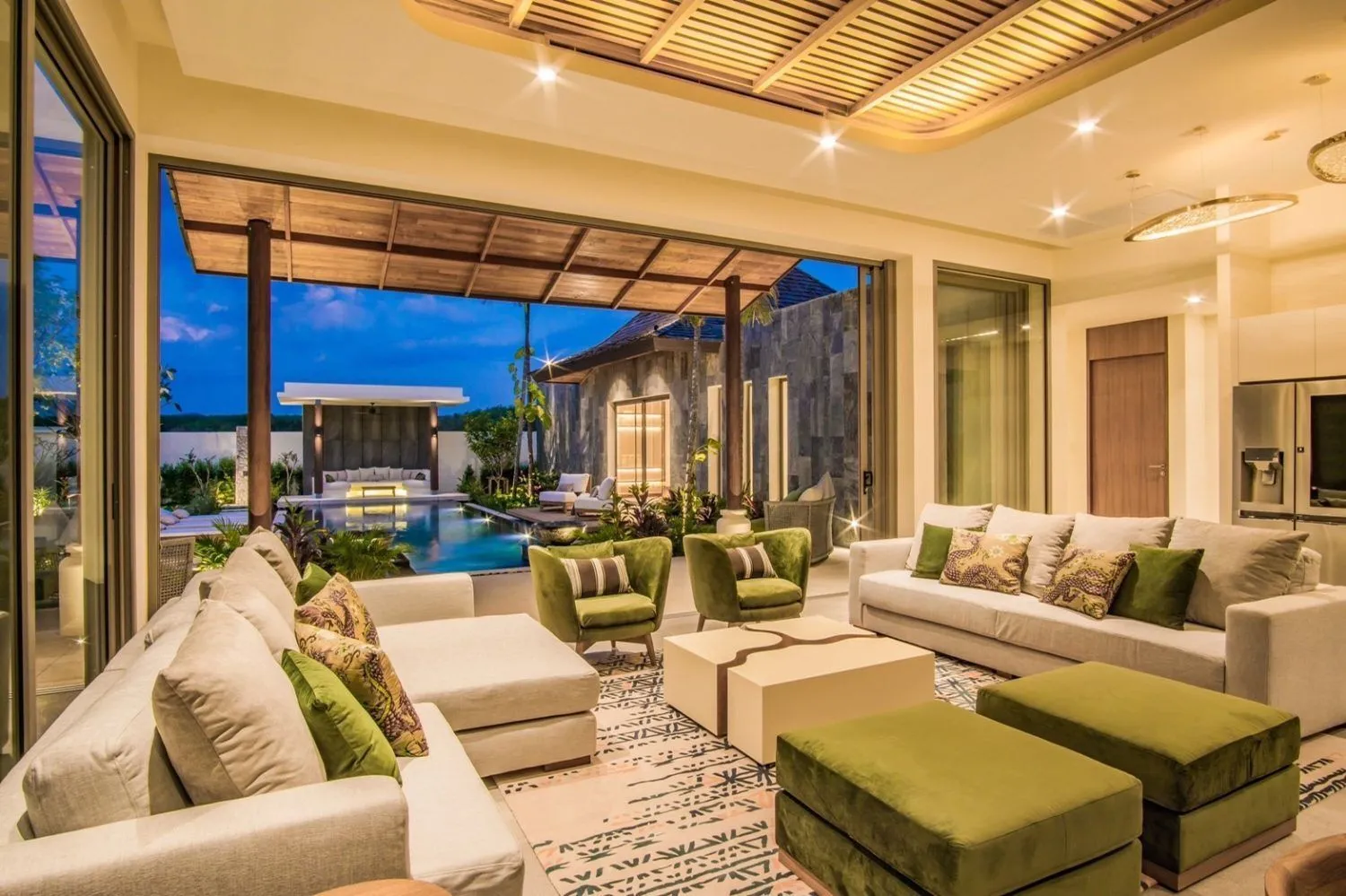 Villa 3 chambres de 528,5 m² avec piscine privée à vendre à Choeng Thale, Phuket — Miniature 16