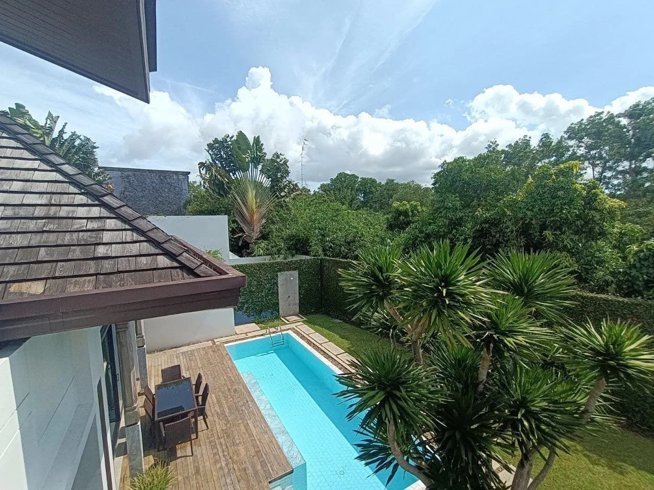 Villa avec piscine 3 chambres, terrain de 263,60 m², piscine privée, à vendre à Choeng Thale, Phuket — Photo 1