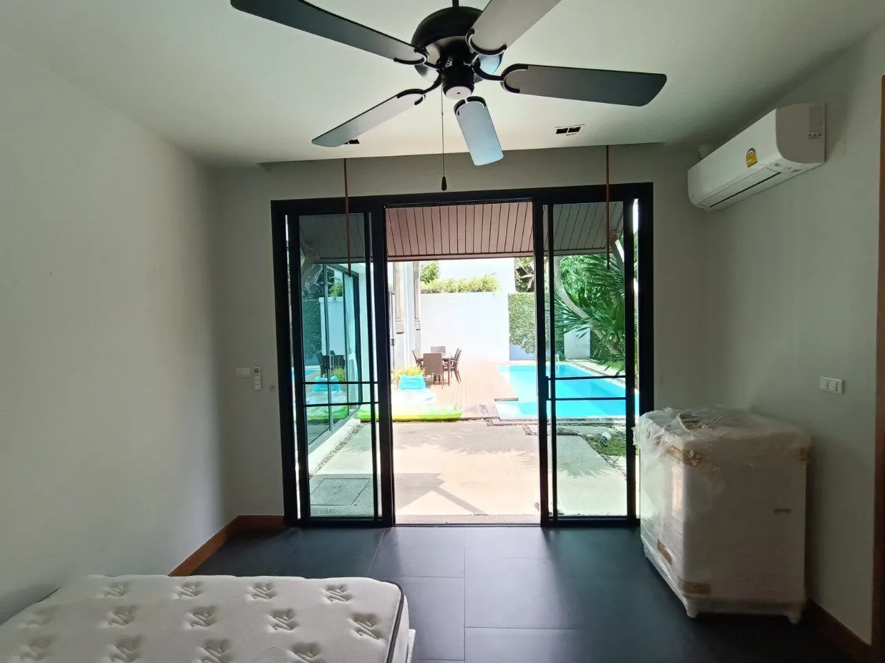 Villa avec piscine 3 chambres, terrain de 263,60 m², piscine privée, à vendre à Choeng Thale, Phuket — Miniature 9
