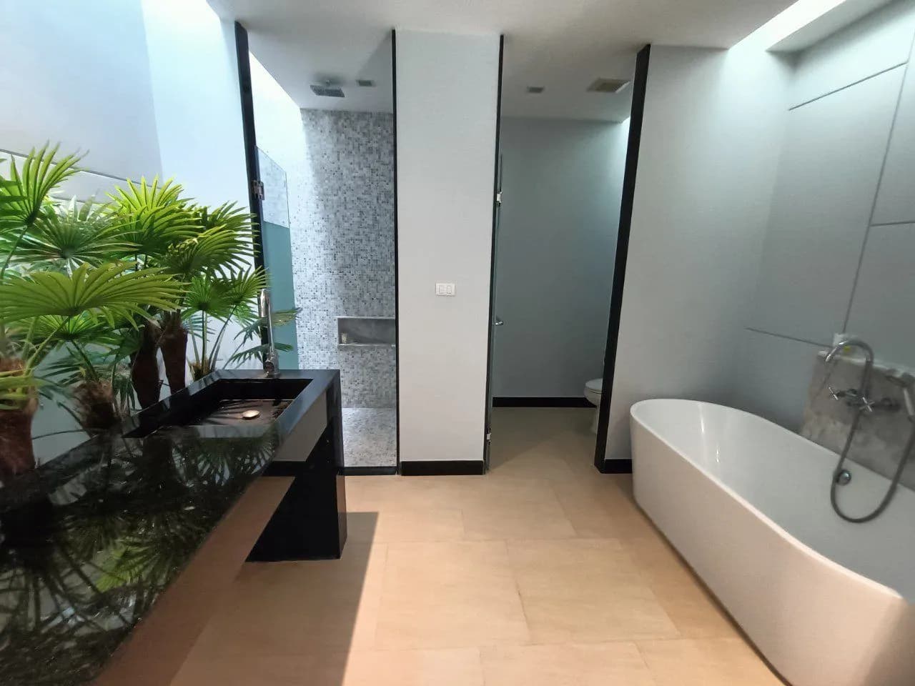 Boutique Pool Villa 3 chambres de 360,80 m² avec piscine privée à vendre à Choeng Thale, Phuket — Miniature 2