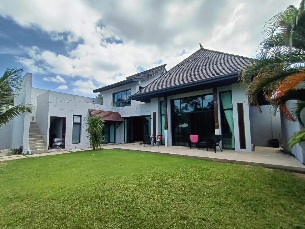 Boutique Pool Villa 3 chambres de 360,80 m² avec piscine privée à vendre à Choeng Thale, Phuket — Miniature 4