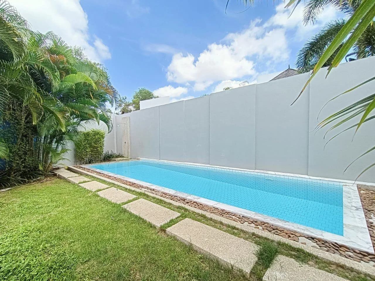 Boutique Pool Villa 3 chambres de 360,80 m² avec piscine privée à vendre à Choeng Thale, Phuket — Miniature 7