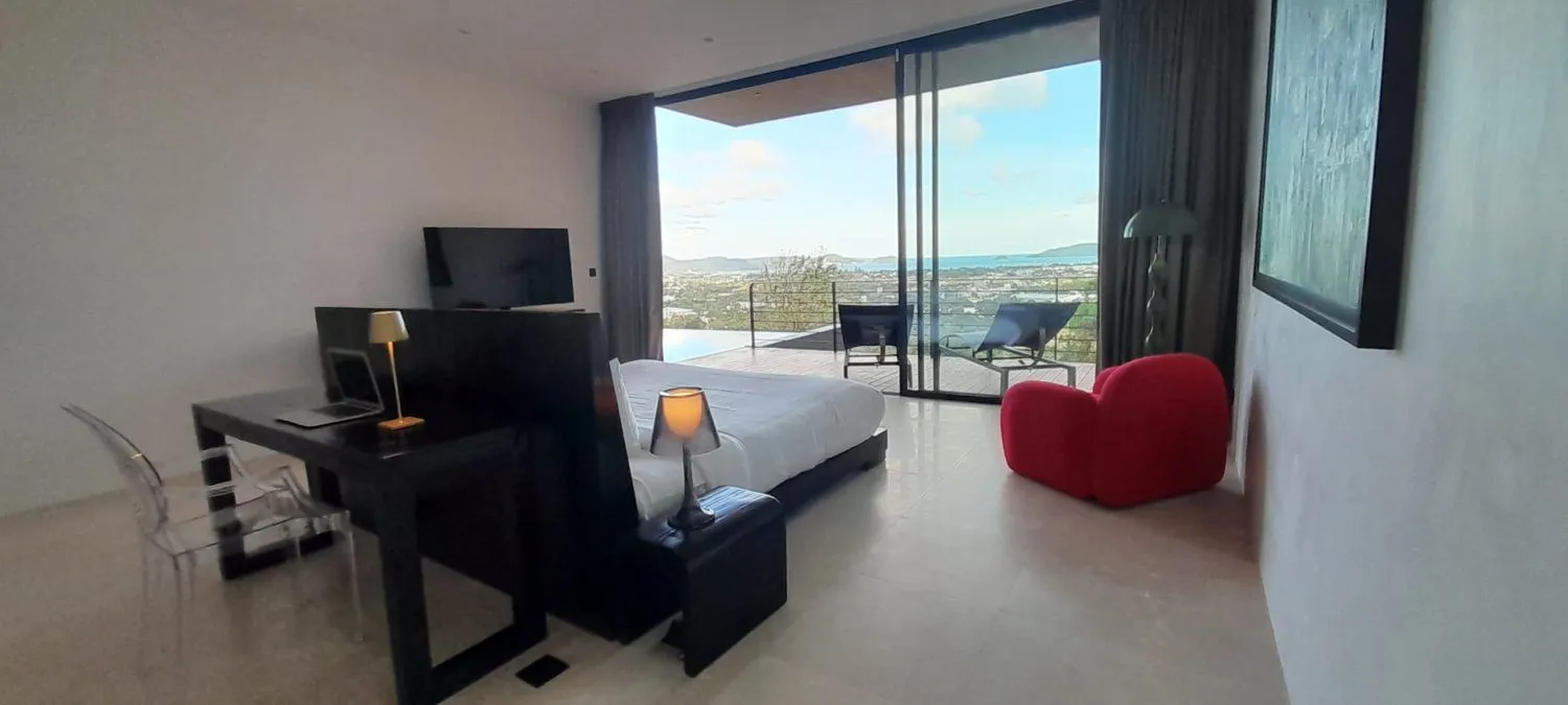 Villa moderne 5 chambres à louer | Vues à couper le souffle sur la baie de Chalong, Phuket — Miniature 10