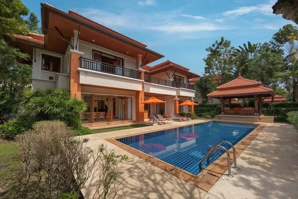 Luxueuse villa avec piscine 4 chambres à louer avec superbe vue lac dans le secteur de Bang Tao — Miniature 9