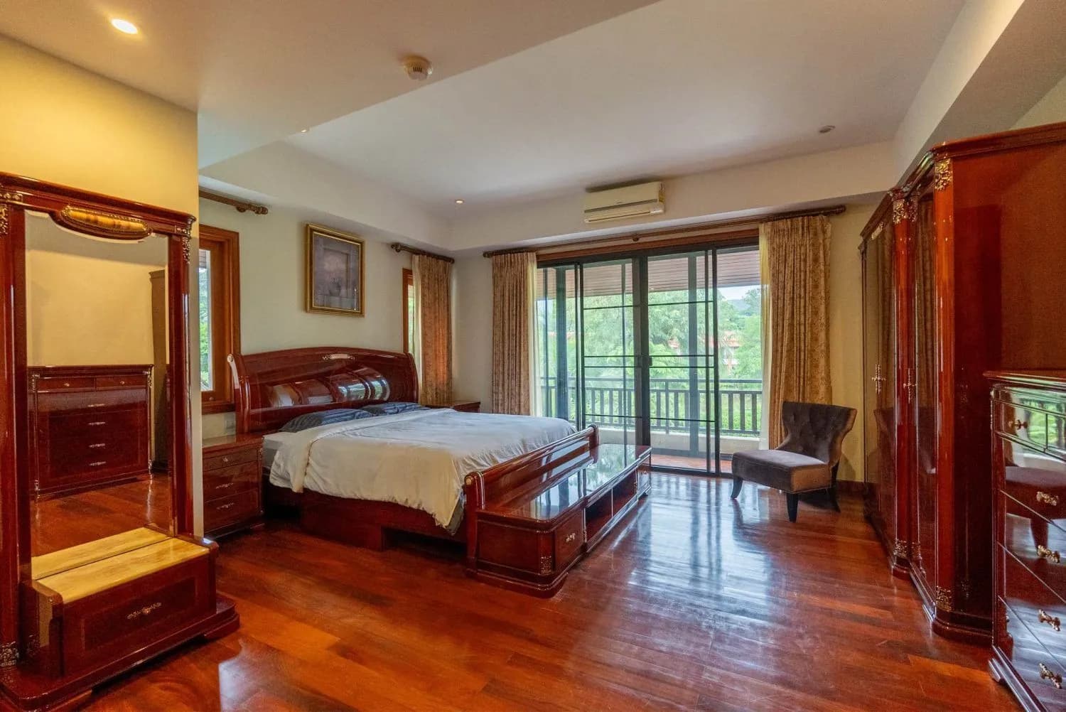 Luxueuse villa de style thaïlandais 4 chambres à Laguna, Phuket – À quelques minutes de la plage — Miniature 10
