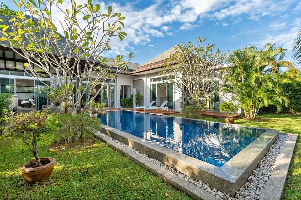 Élégante villa 4 chambres à Cherngtalay, Phuket – Bail longue durée avec services complets — Miniature 17